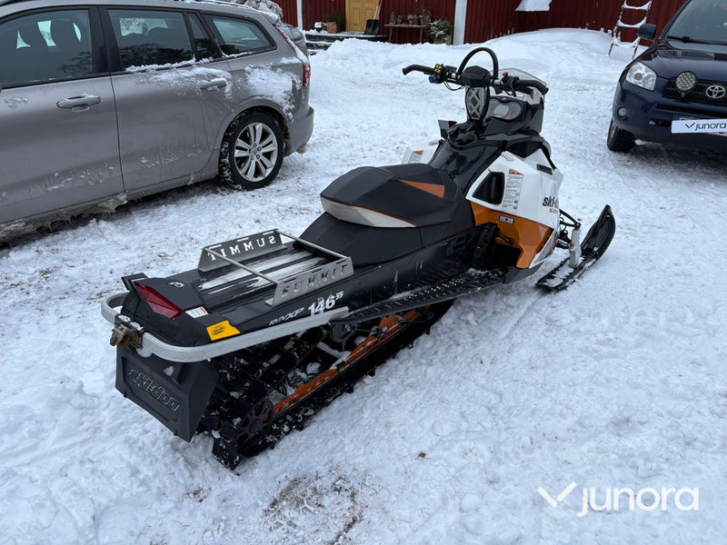 Snöskoter - SKI-DOO Summit 800 E-Tec