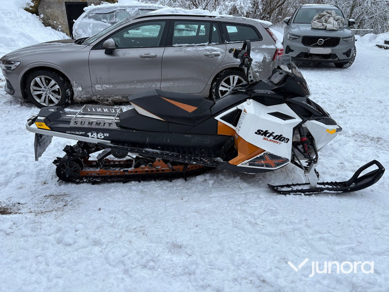 Snöskoter - SKI-DOO Summit 800 E-Tec