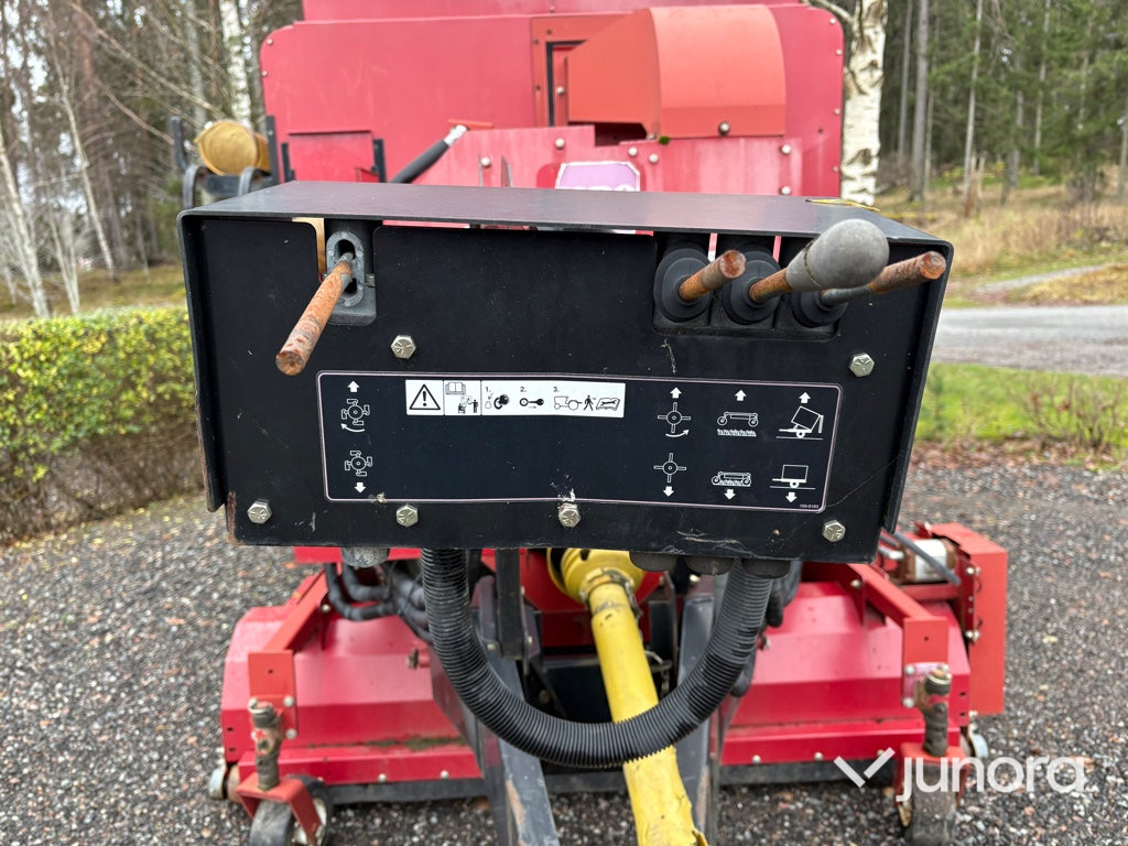 Grässopmaskin - Toro Versa-Vac 07053