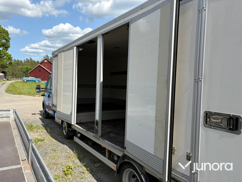 Iveco Daily lastbil inkl. trailer