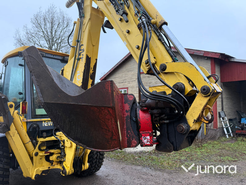 Traktorgrävare - New Holland LB115