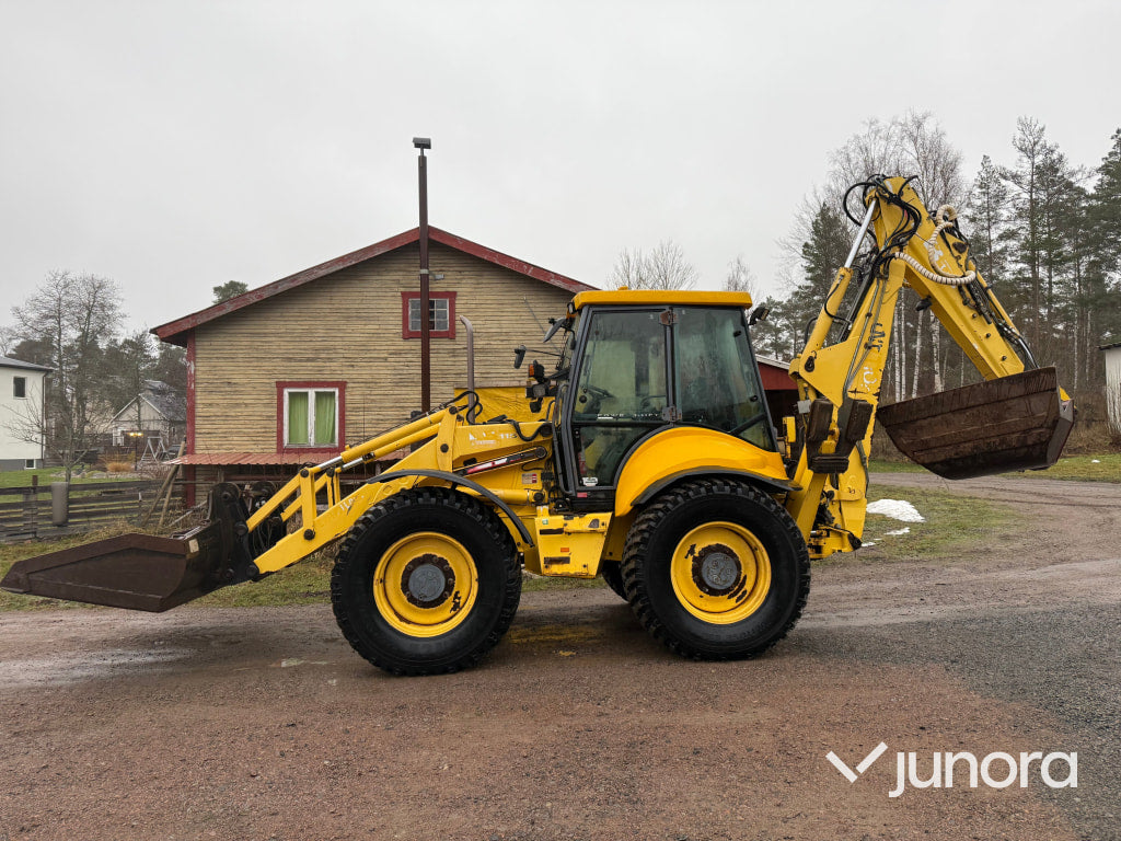 Traktorgrävare - New Holland LB115
