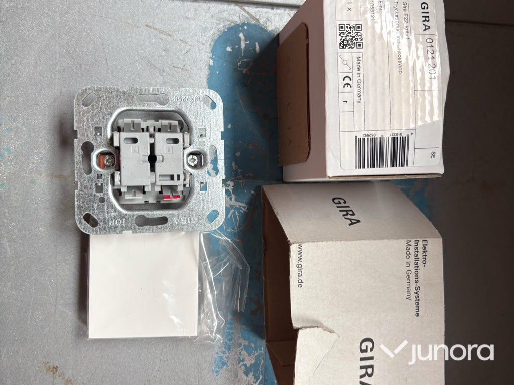 Kopplingsdosor, Dimmers, Tryckknappar - Gira, System 55, Parti