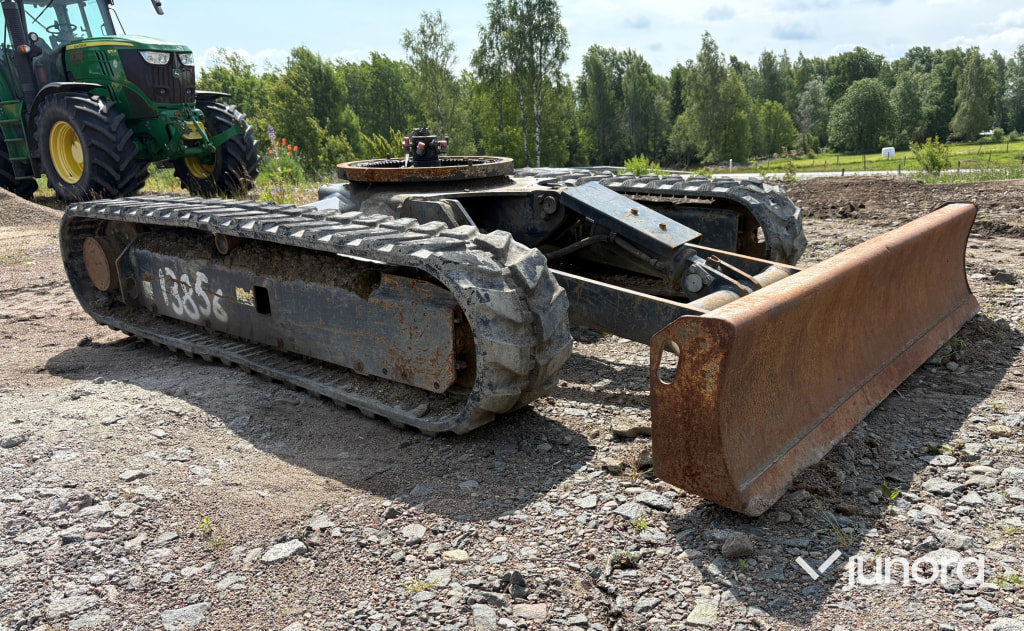 Komatsu underrede till bandvagn