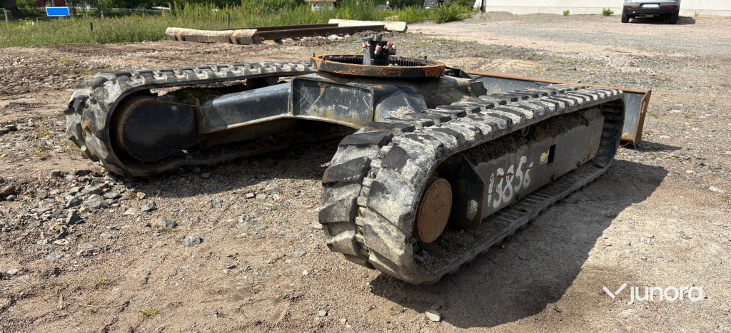 Komatsu underrede till bandvagn