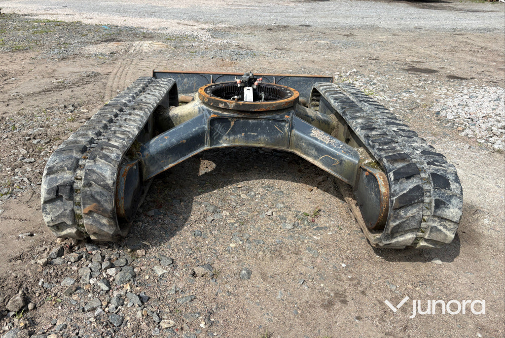 Komatsu underrede till bandvagn