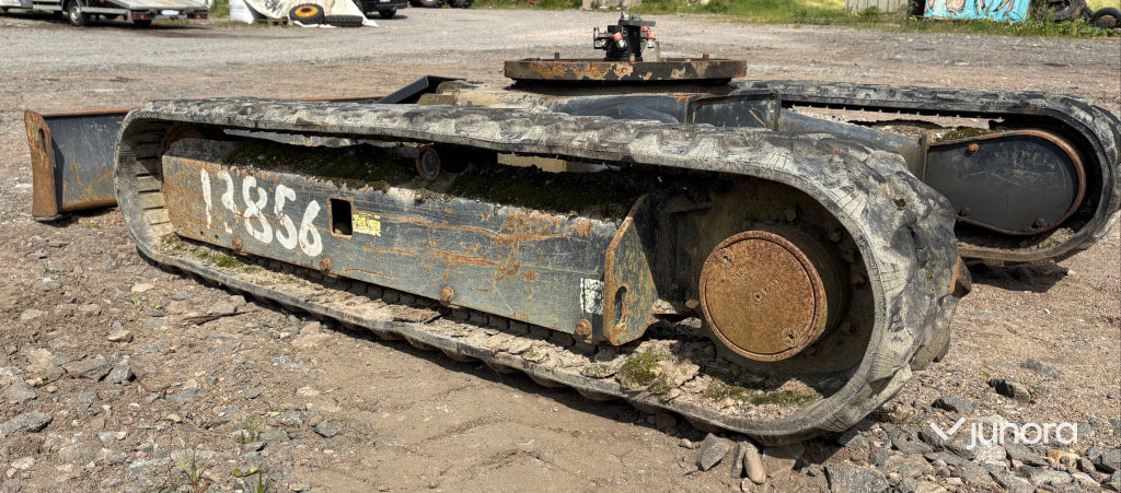 Komatsu underrede till bandvagn