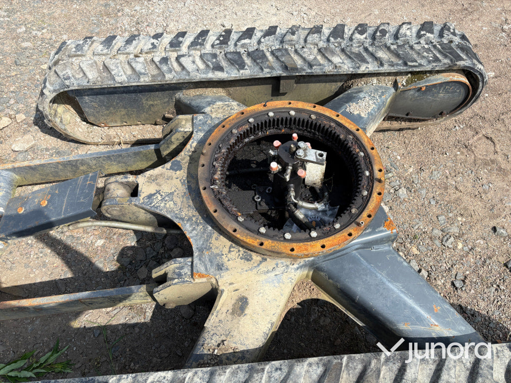 Komatsu underrede till bandvagn