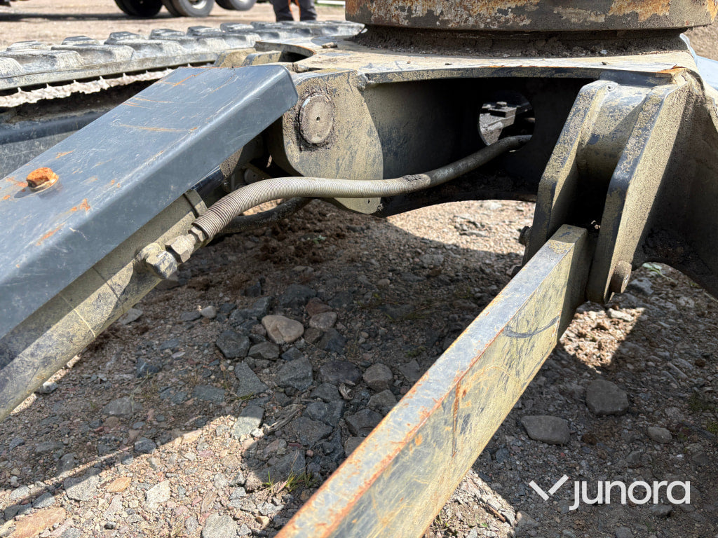 Komatsu underrede till bandvagn
