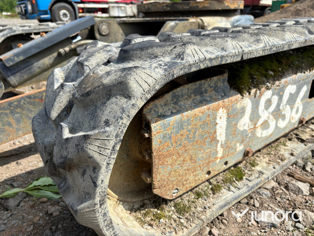 Komatsu underrede till bandvagn