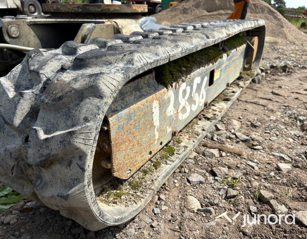 Komatsu underrede till bandvagn