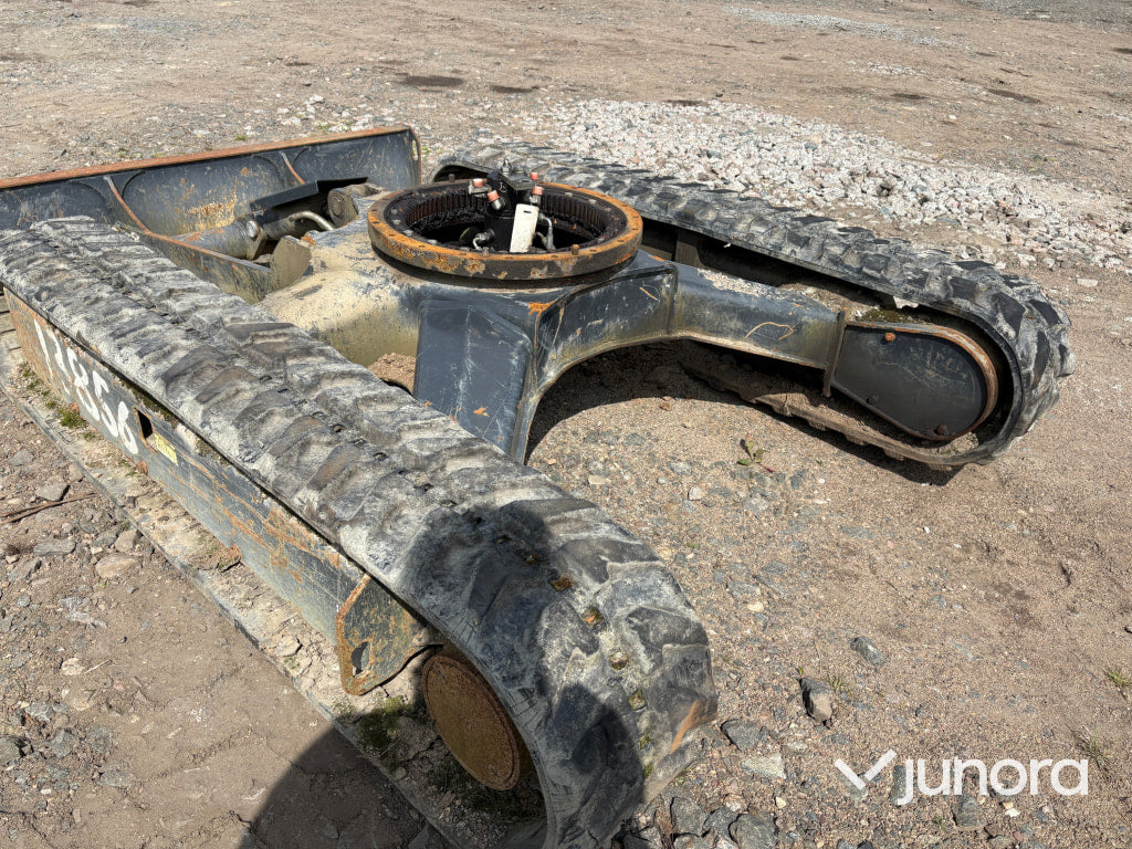 Komatsu underrede till bandvagn