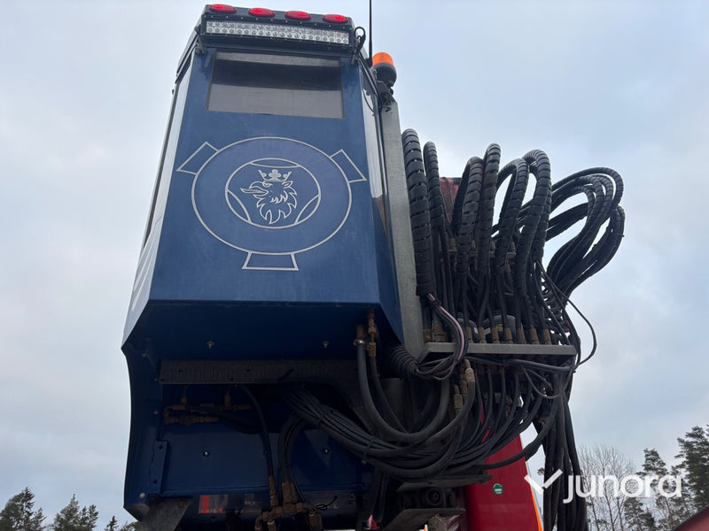 Timmerbil - Scania R650B6X4NB med kran