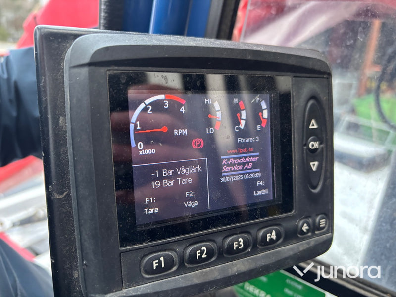 Timmerbil - Scania R650B6X4NB med kran