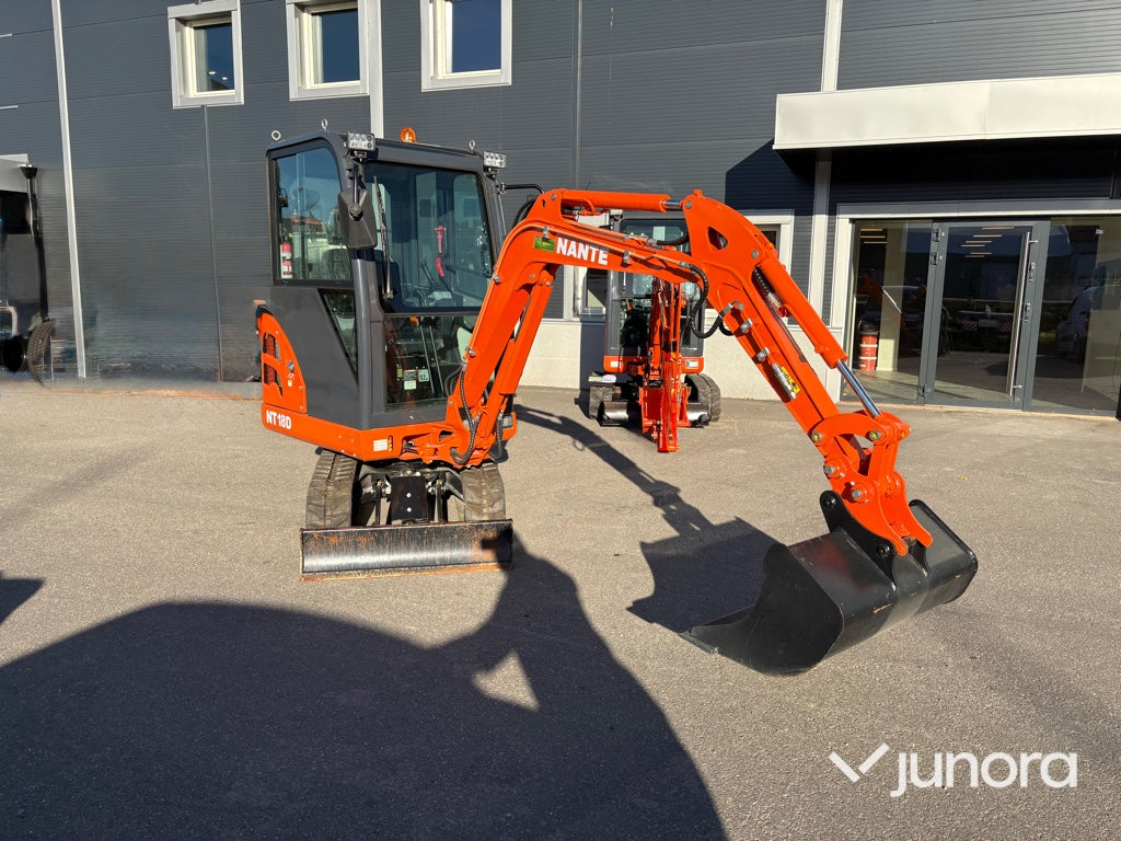 Minigrävare - Nante NT-18D, 1.8 ton, med hytt