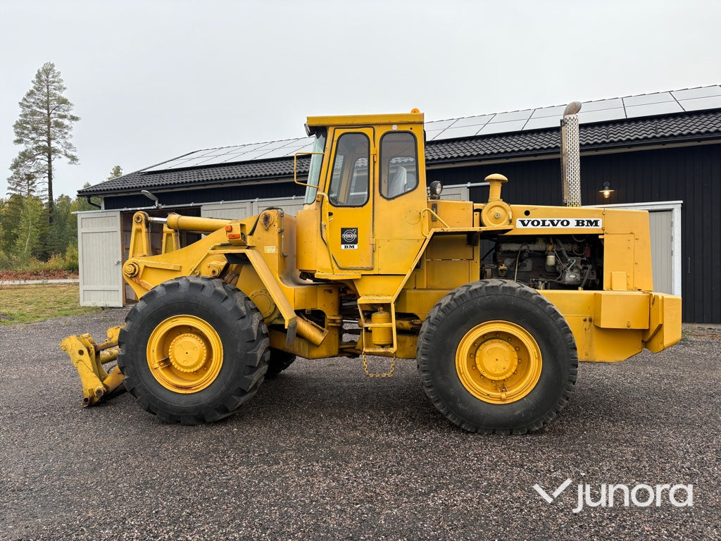 Hjullastare Volvo BM LM 1240 med redskap