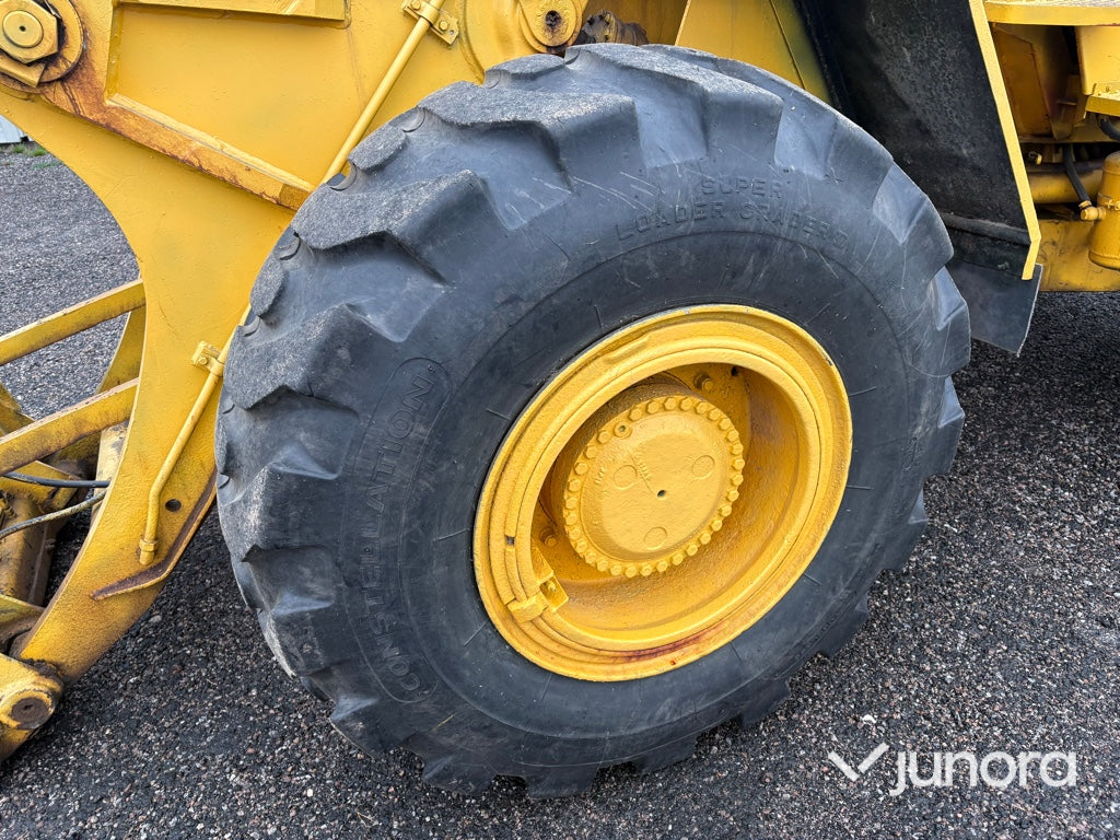 Hjullastare Volvo BM LM 1240 med redskap