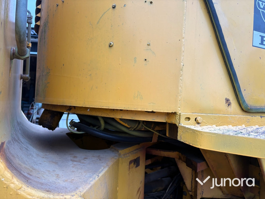 Hjullastare Volvo BM LM 1240 med redskap