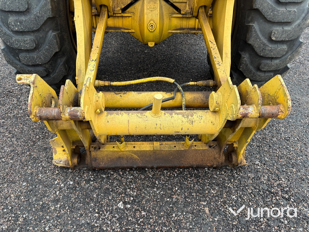 Hjullastare Volvo BM LM 1240 med redskap