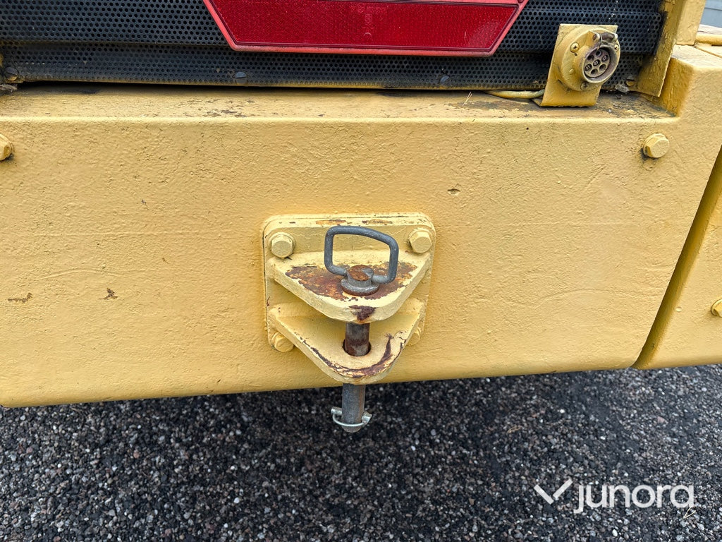 Hjullastare Volvo BM LM 1240 med redskap