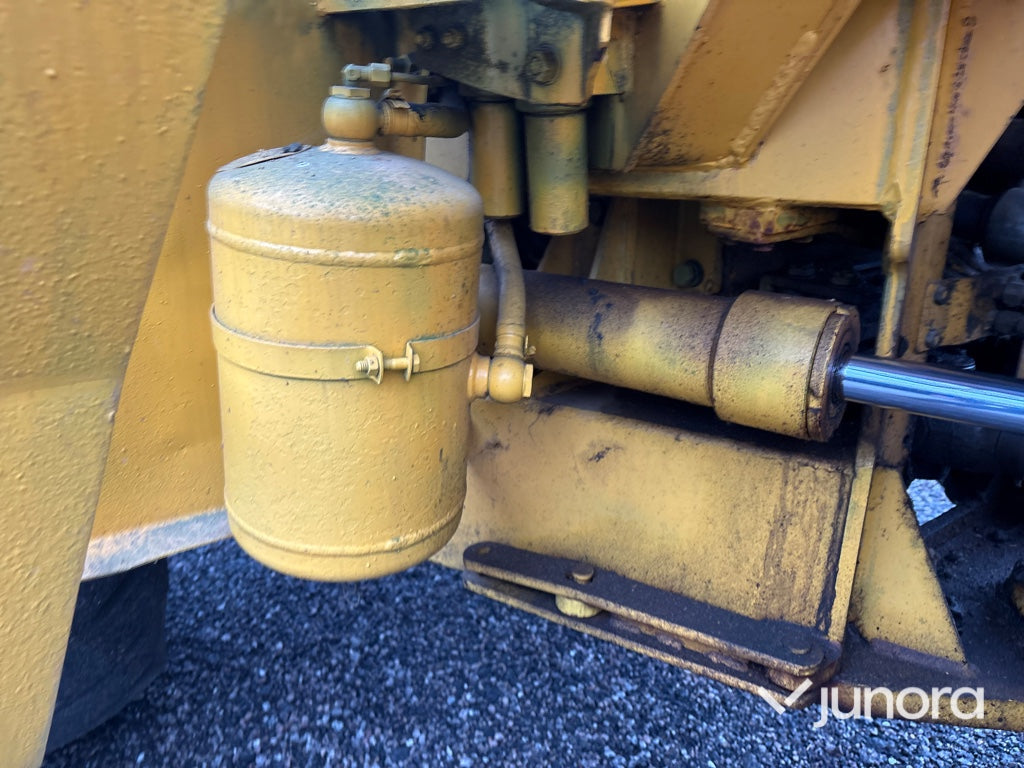 Hjullastare Volvo BM LM 1240 med redskap