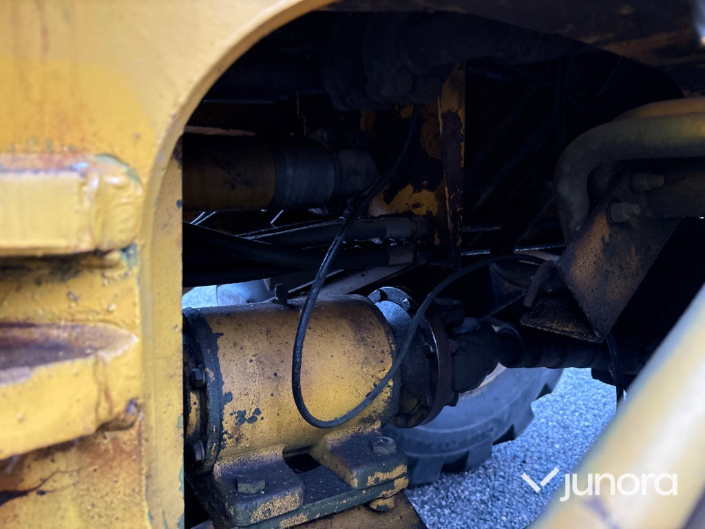Hjullastare Volvo BM LM 1240 med redskap