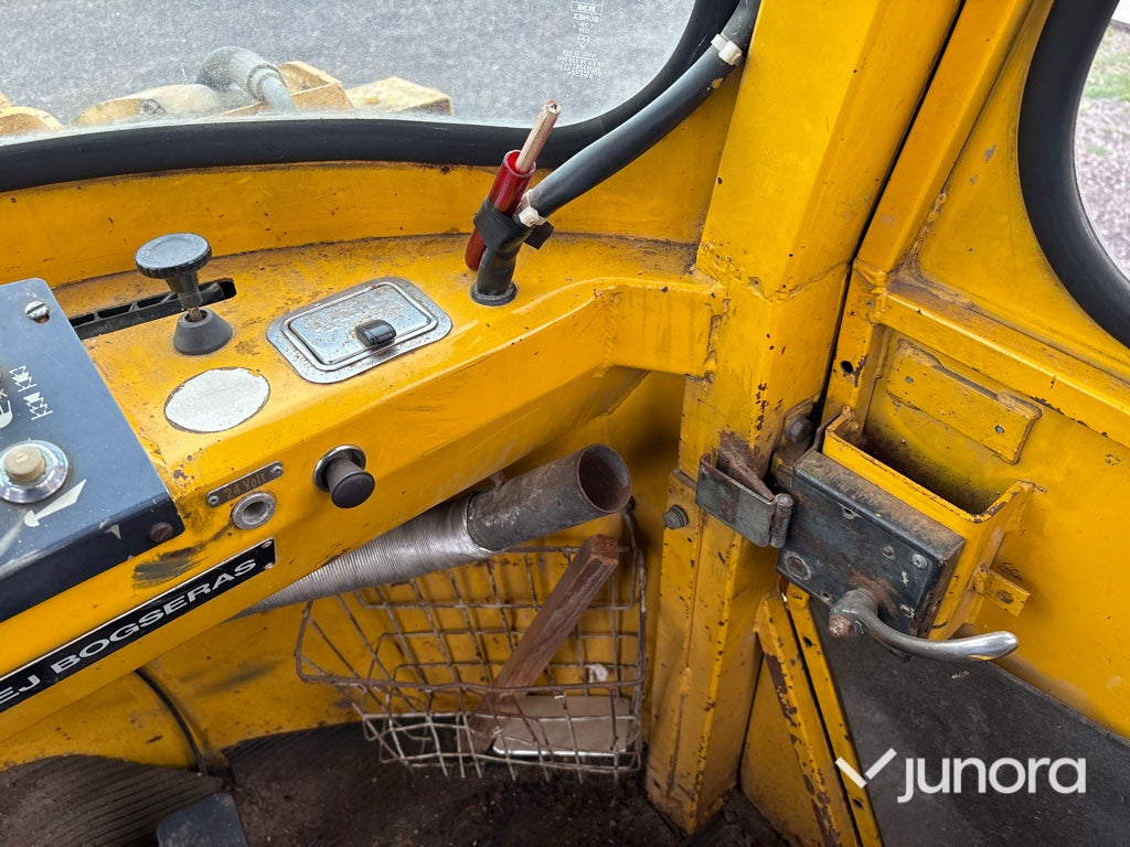 Hjullastare Volvo BM LM 1240 med redskap