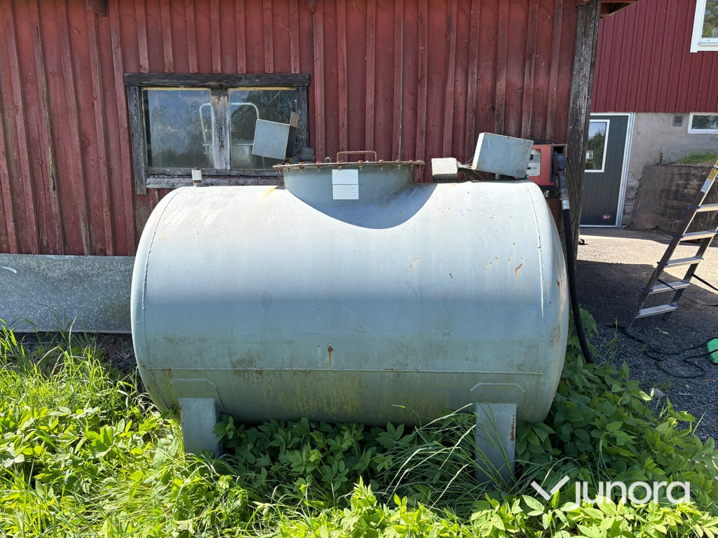 Dieseltank med pump - 1700L