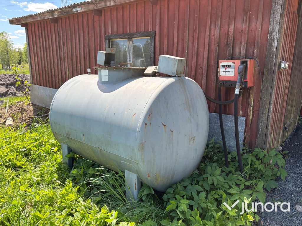 Dieseltank med pump - 1700L