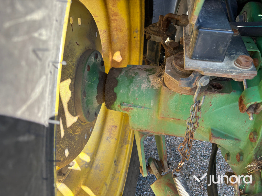 John Deere 6010