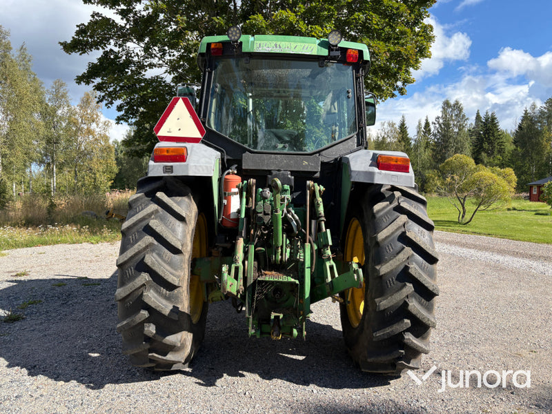 John Deere 6010
