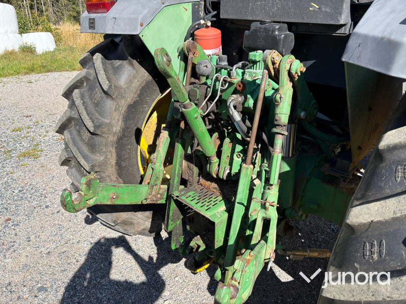John Deere 6010