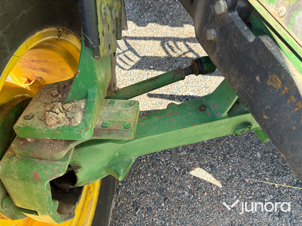 John Deere 6010