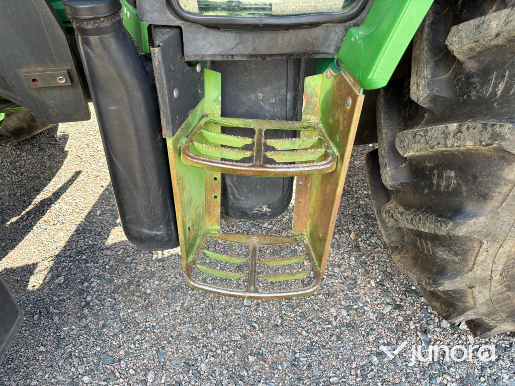 John Deere 6010