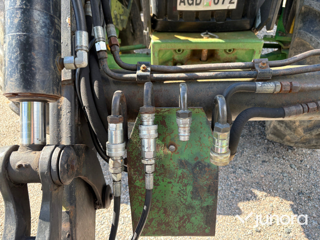 John Deere 6010