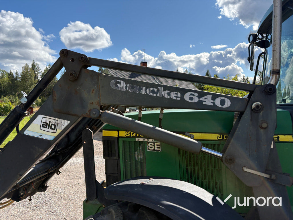 John Deere 6010