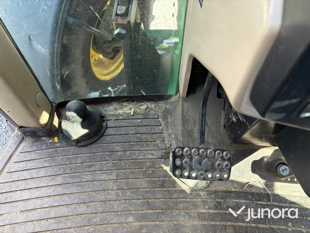 John Deere 6010