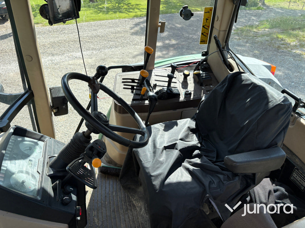 John Deere 6010