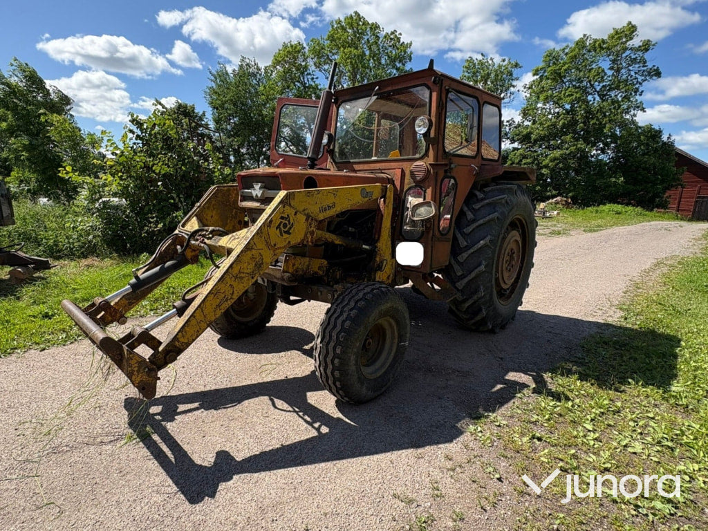 Traktor Massey Ferguson 178 med Frontlastare