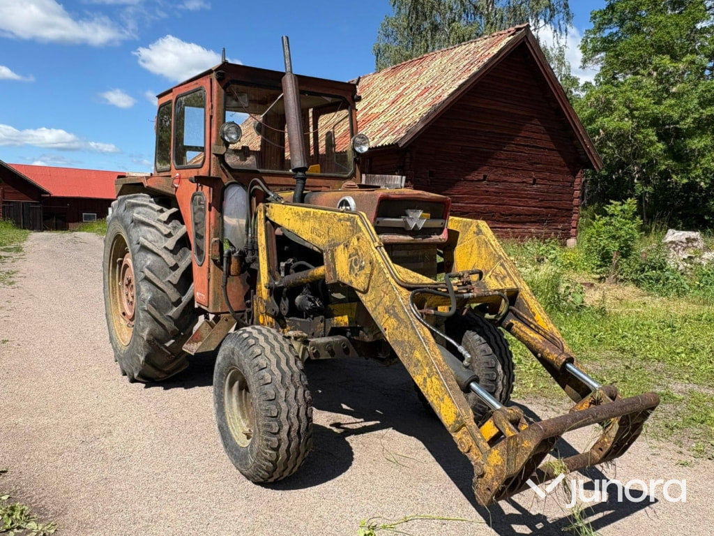 Traktor Massey Ferguson 178 med Frontlastare