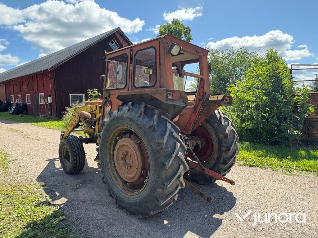 Traktor Massey Ferguson 178 med Frontlastare
