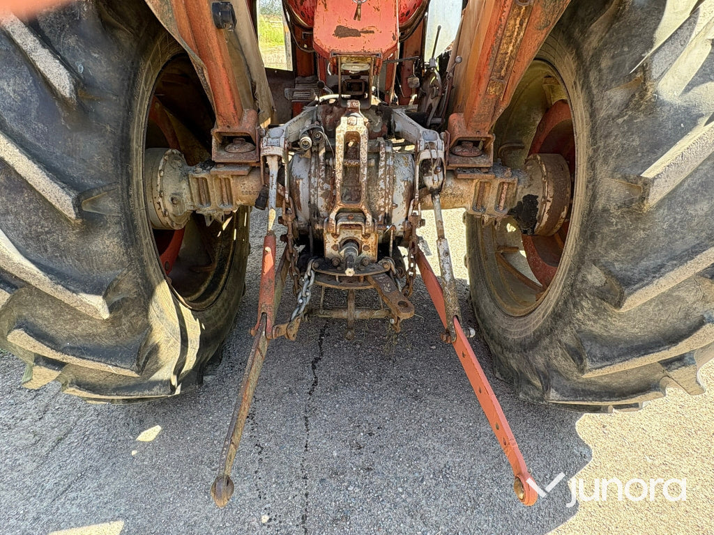 Traktor Massey Ferguson 178 med Frontlastare