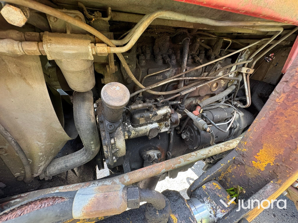Traktor Massey Ferguson 178 med Frontlastare