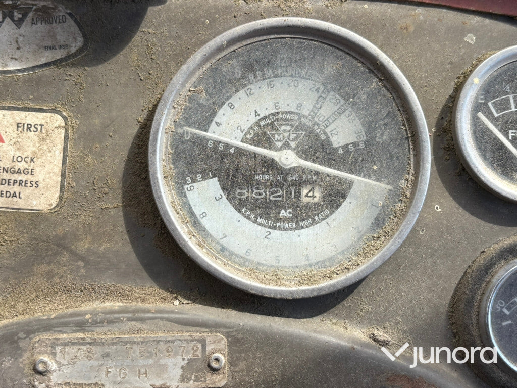 Traktor Massey Ferguson 178 med Frontlastare