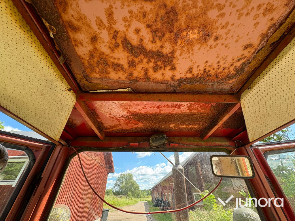 Traktor Massey Ferguson 178 med Frontlastare