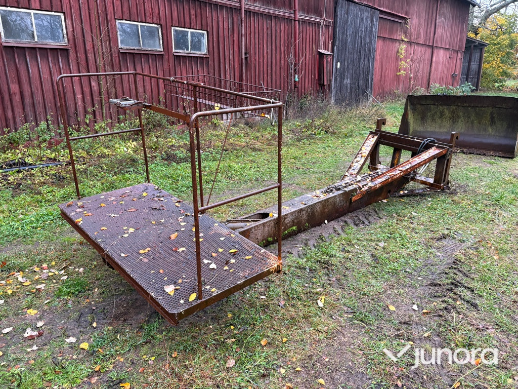 Hydraulisk teleskoparm med arbetskorg Stora BM