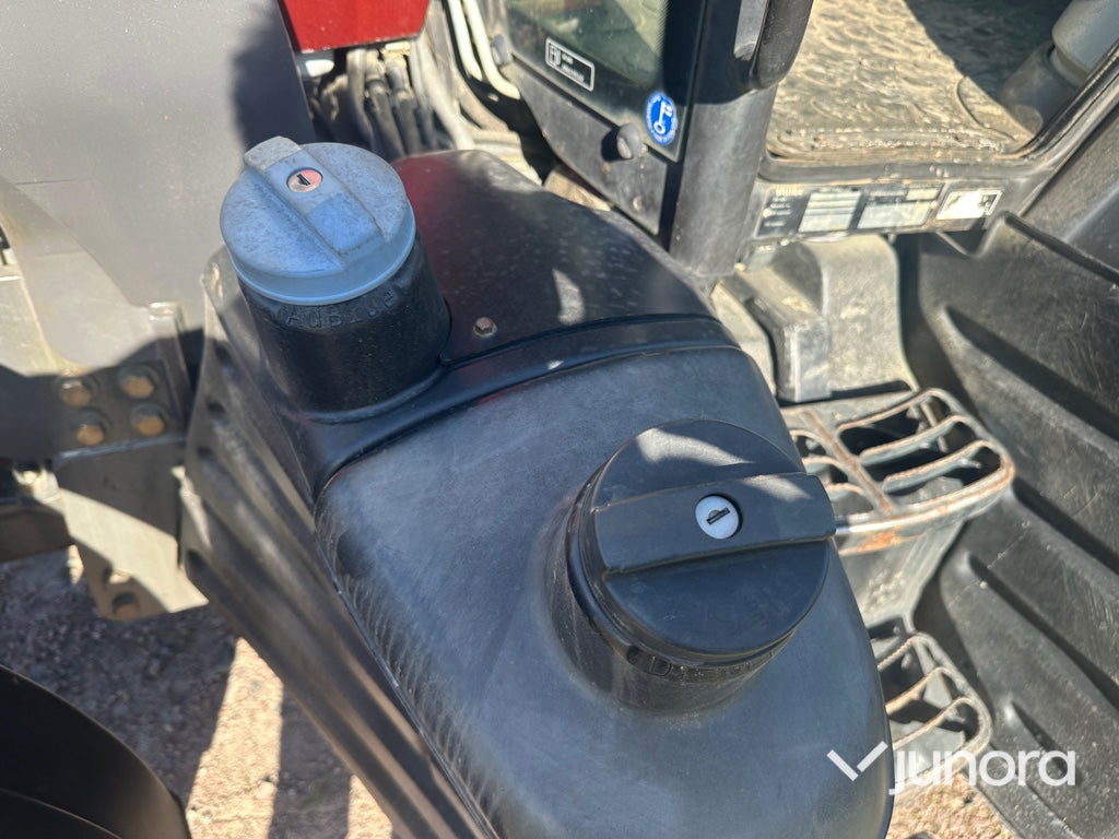 Traktor med lastare - Valtra, N113