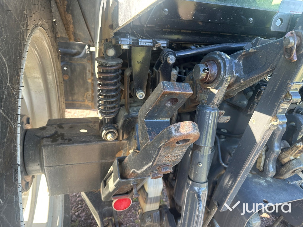 Traktor med lastare - Valtra, N113