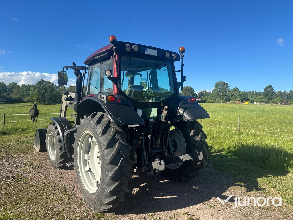 Traktor med lastare - Valtra, N113