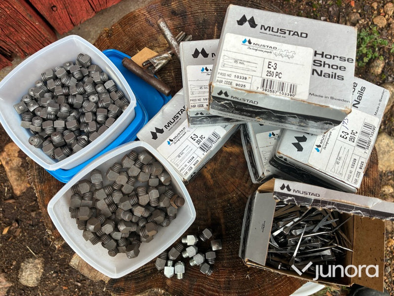 Hästskosöm - E 3 Mustad och skruvhakar